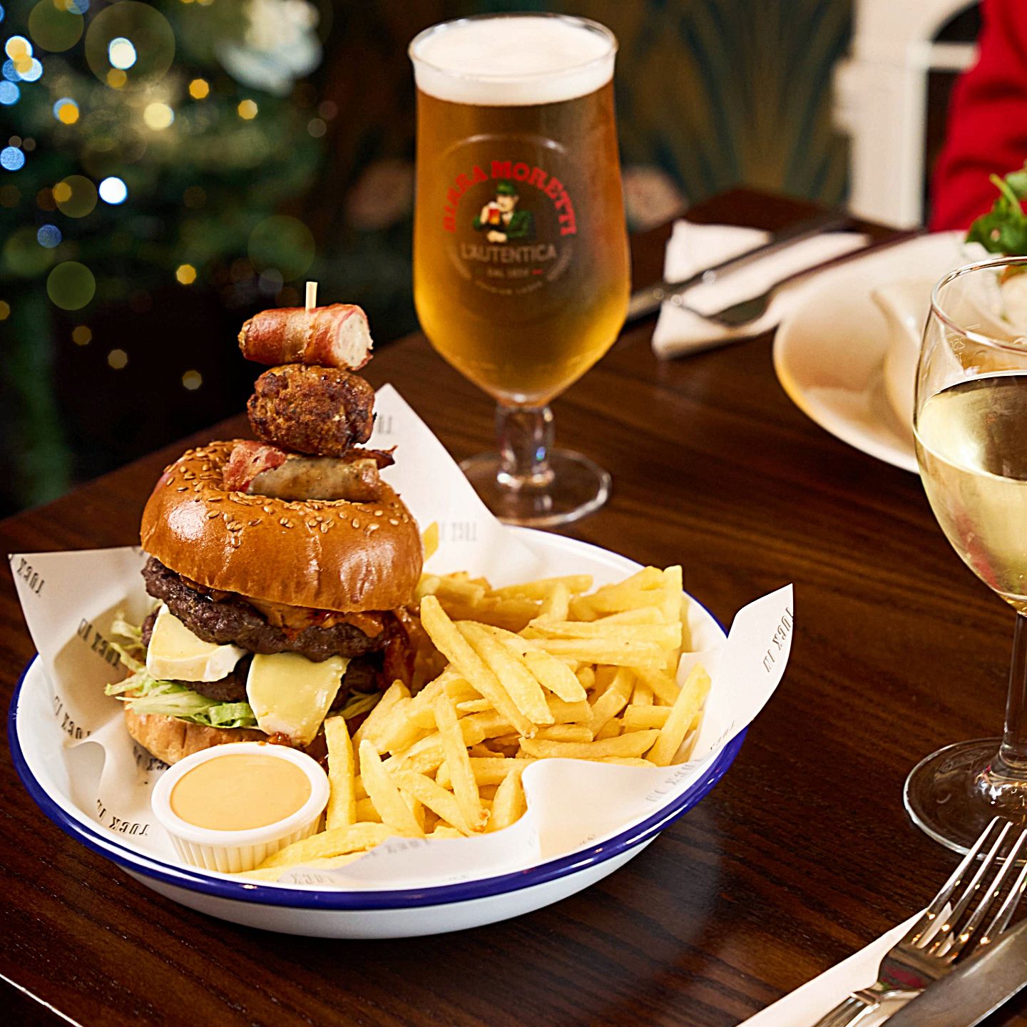 Festive Lunch & Dinner at The Swans in Verwood